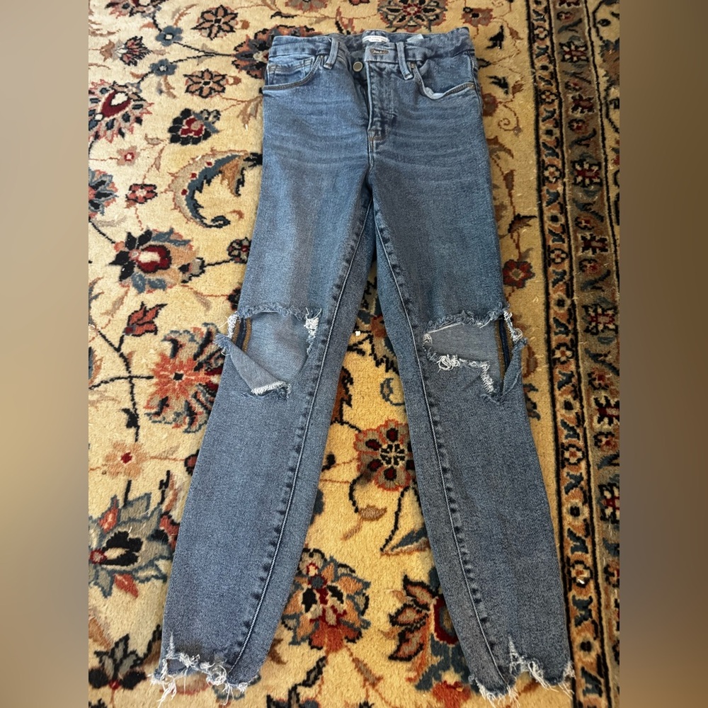 Good American Blue Skinny Jeans with Classic Denim Style